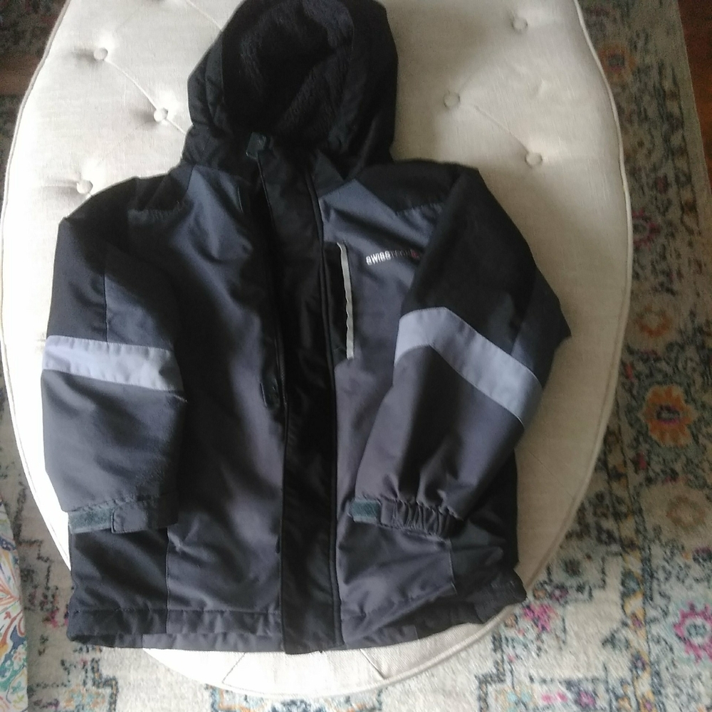 Swiss tech boys jacket sz small